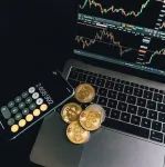 【大公司创新情报】传万科80亿入股蓝光，双方回应：一切以公司公告为准