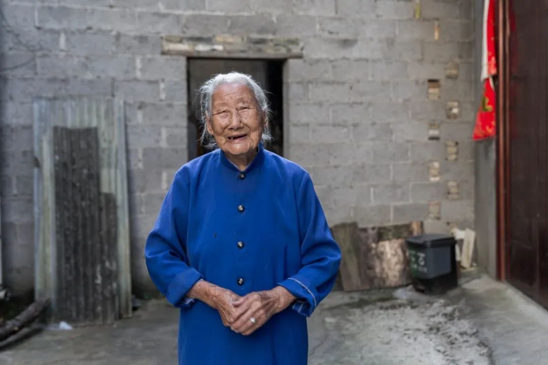 百岁老人陈四奶.jpg