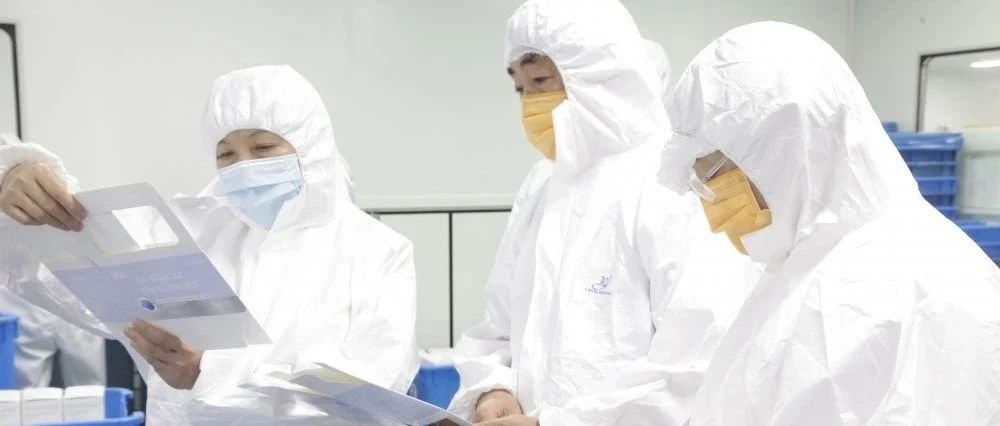 日照海关关长姚志杰一行莅临我集团调研指导