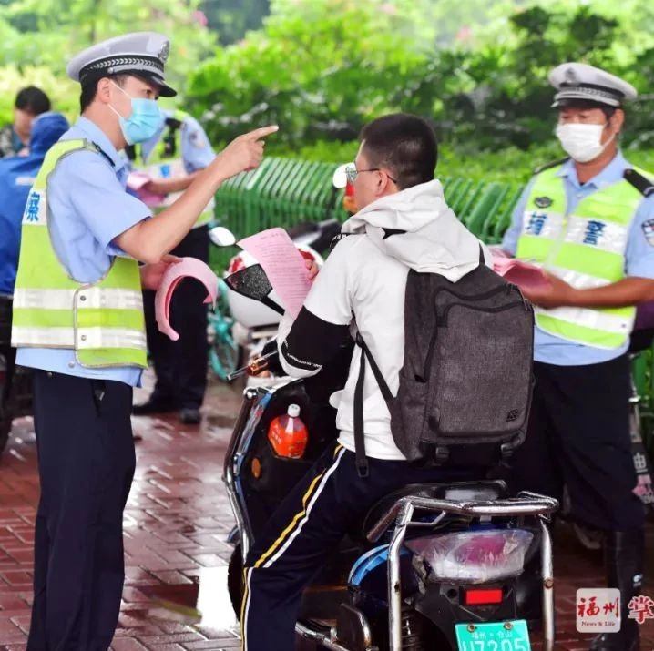 骑电动车不戴头盔，拟罚50元！福建正征求意见