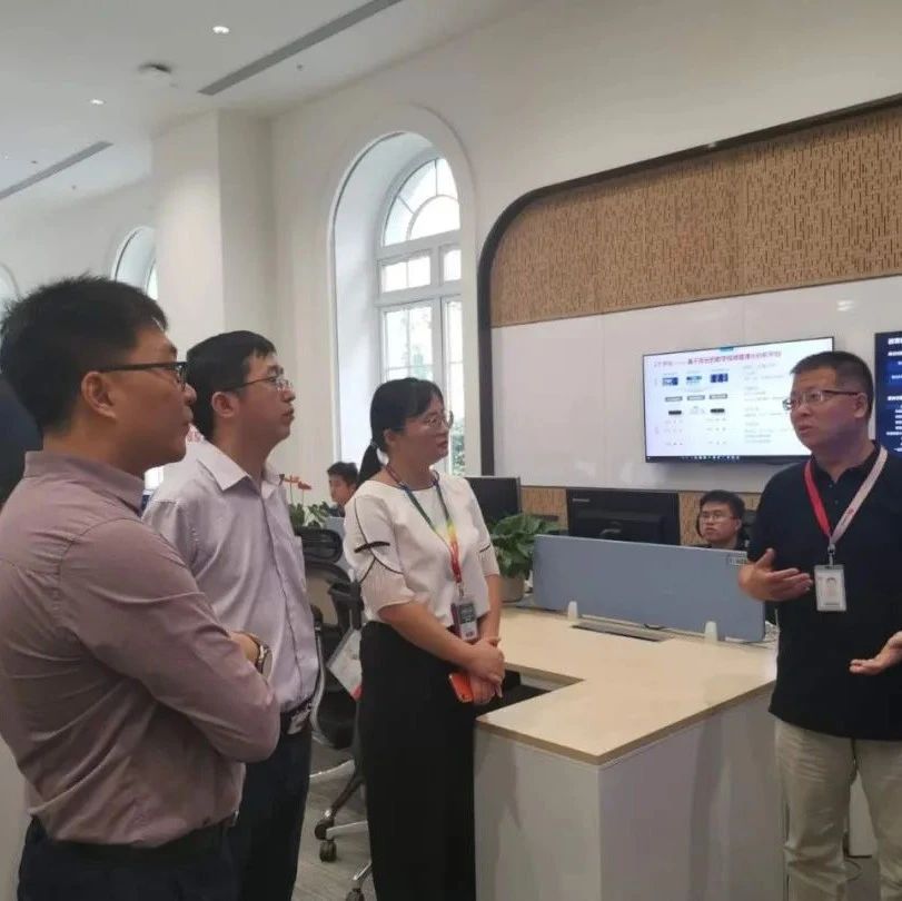 金晓虎副局长带队调研华为苏州研究所和阳澄半岛智能经济融通发展情况