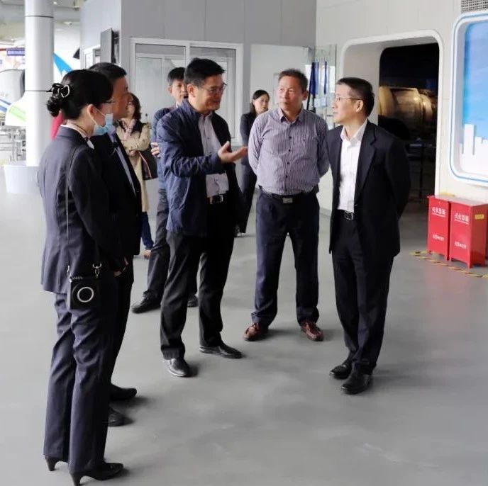【调研】市科委领导调研指导上海航宇科普中心