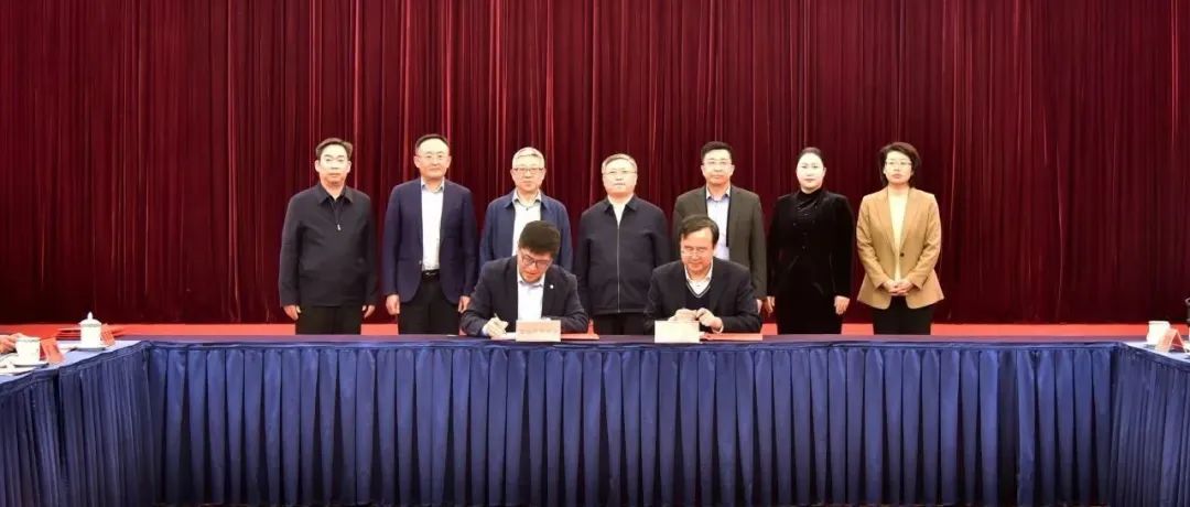 青岛高新区与青岛鹏晟海洋装备有限公司达成战略合作
