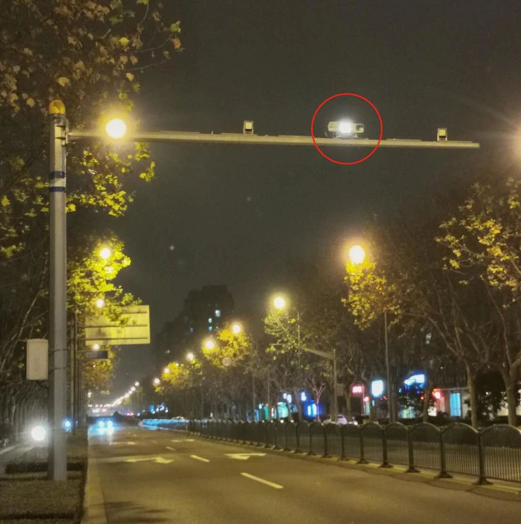 抓拍不额外补光，上海研制出微光电子警察，首套系统去年已在徐汇试点