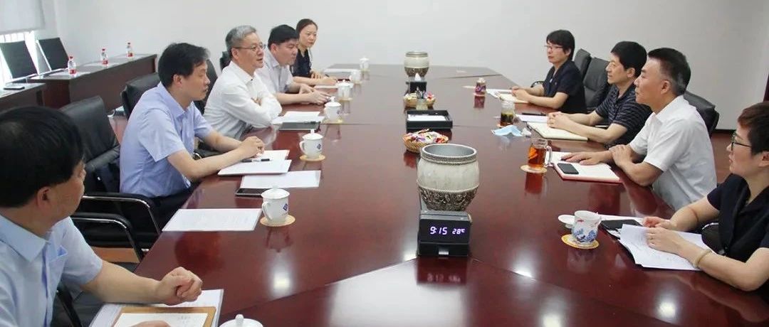 【讯息】区委常委、区纪委书记、区监委主任高飞赴吴淞街道深入各类企业走访调研