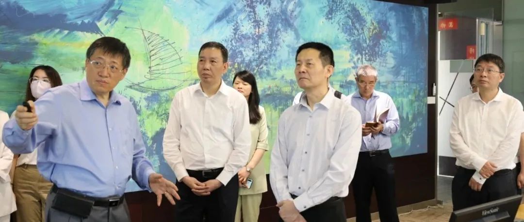 市委常委、副市长吴清调研张江科学城