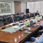 区领导金珂锐与企业就北斗产业合作发展模式进行交流座谈