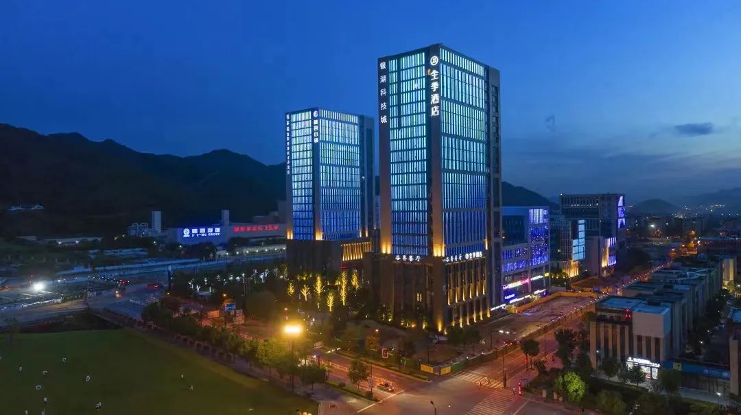 喜报杭州富阳开发区银湖创新中心获评2021省四星级小微企业园