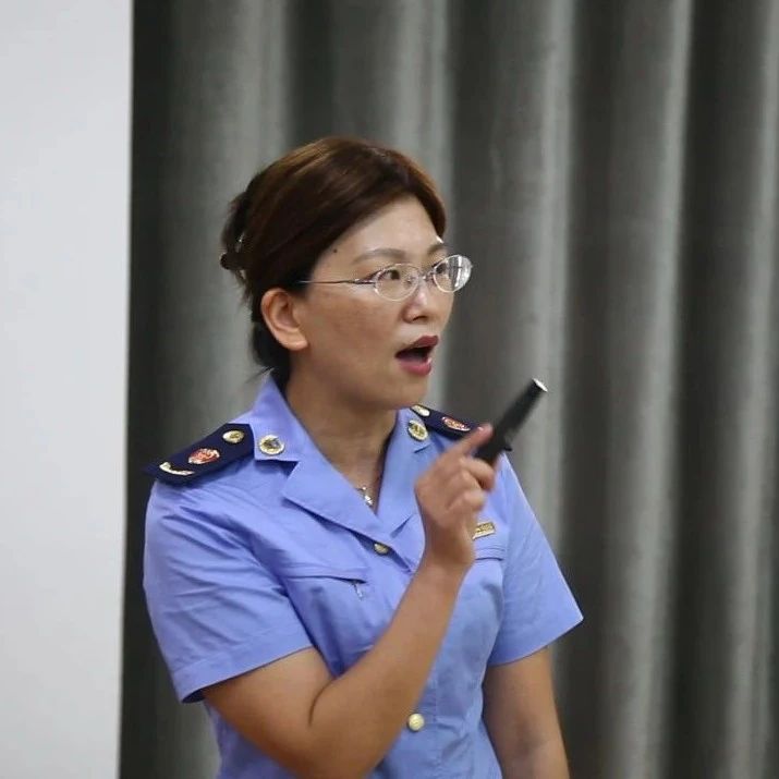 衢州市市场监督管理局举办《化妆品监督管理条例》宣贯活动
