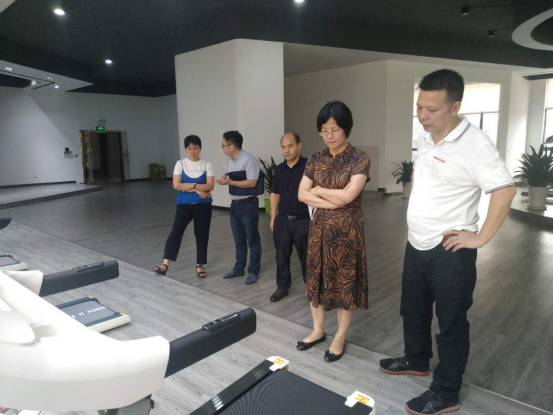 袁月飞副局长带队开展企业实地走访“三服务”调研活动