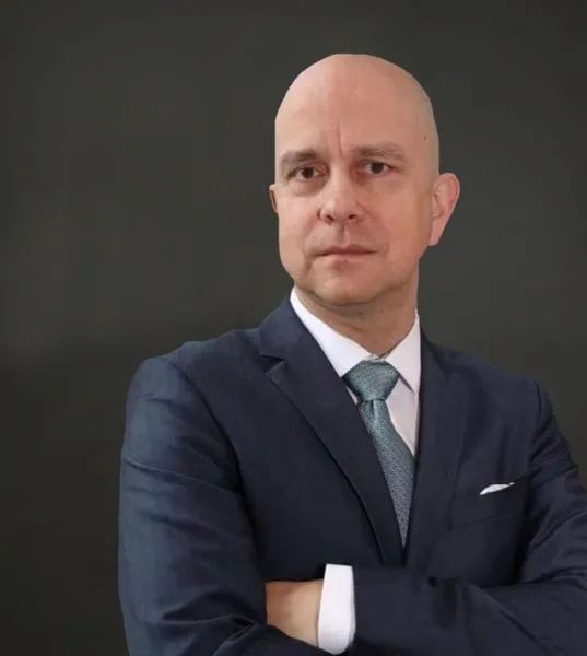 Johannes Nippgen 博士