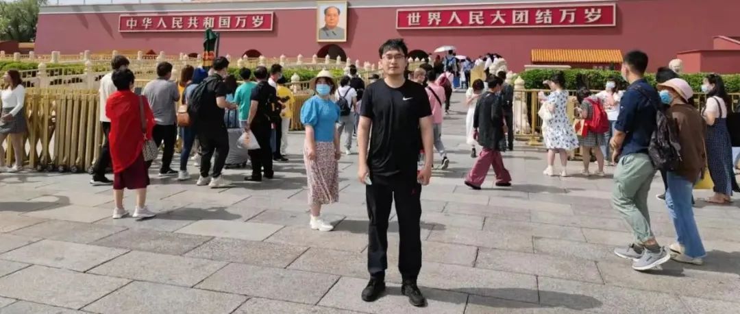 33岁青年科学家全职回国，研发“液态分子电影技术”，首次直接观察到水分子运动 | 专访