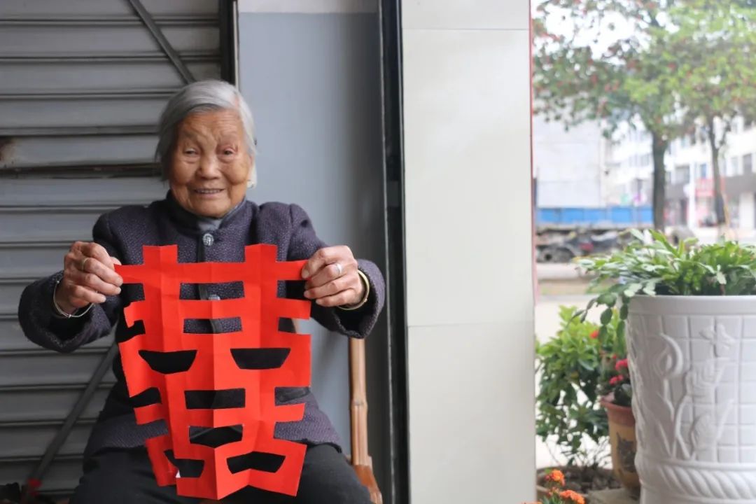吴根芝.jpg