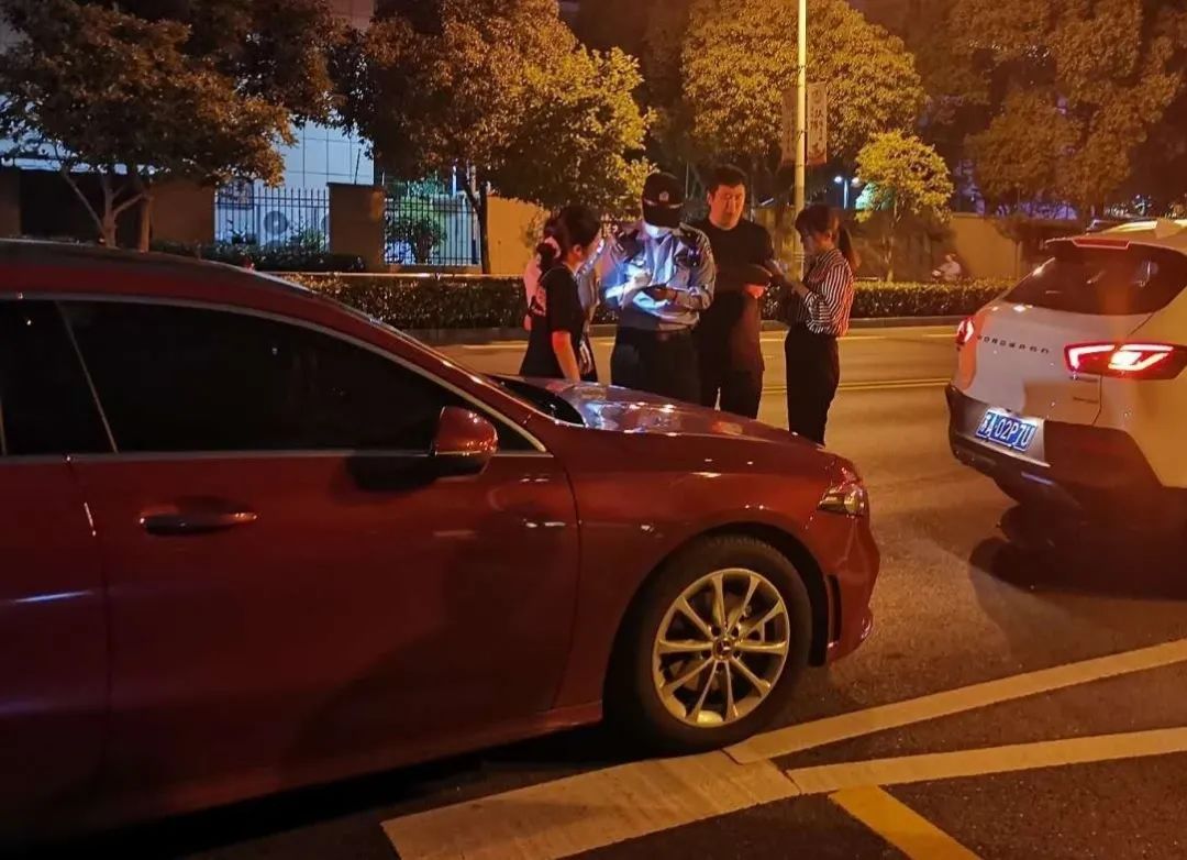 图片6陶玮丽儿子工作照.jpg