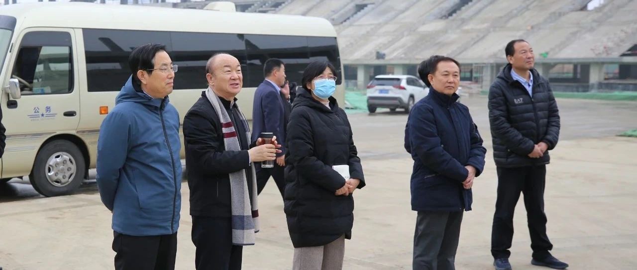 市人大常委会组织代表集中视察新旧动能转换高质量发展工作