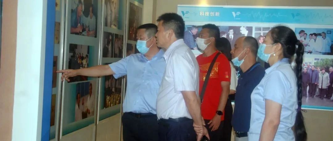 黄冈市总工会基层组织部部长李建军一行来广济药业调研