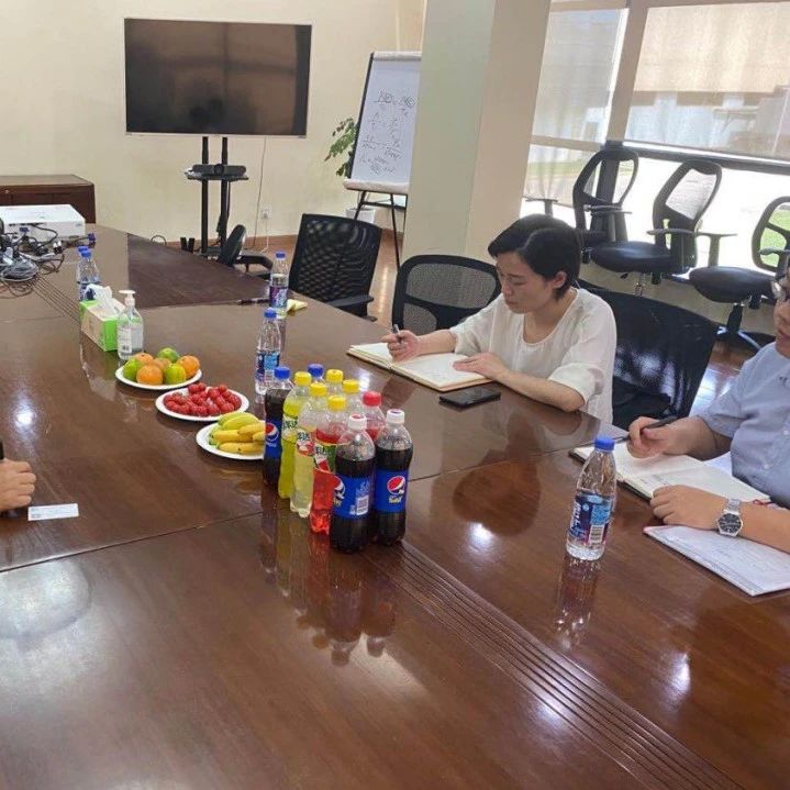 【重要动态】区经委副主任刘文娟赴百事可乐和圣戈班高功能塑料调研