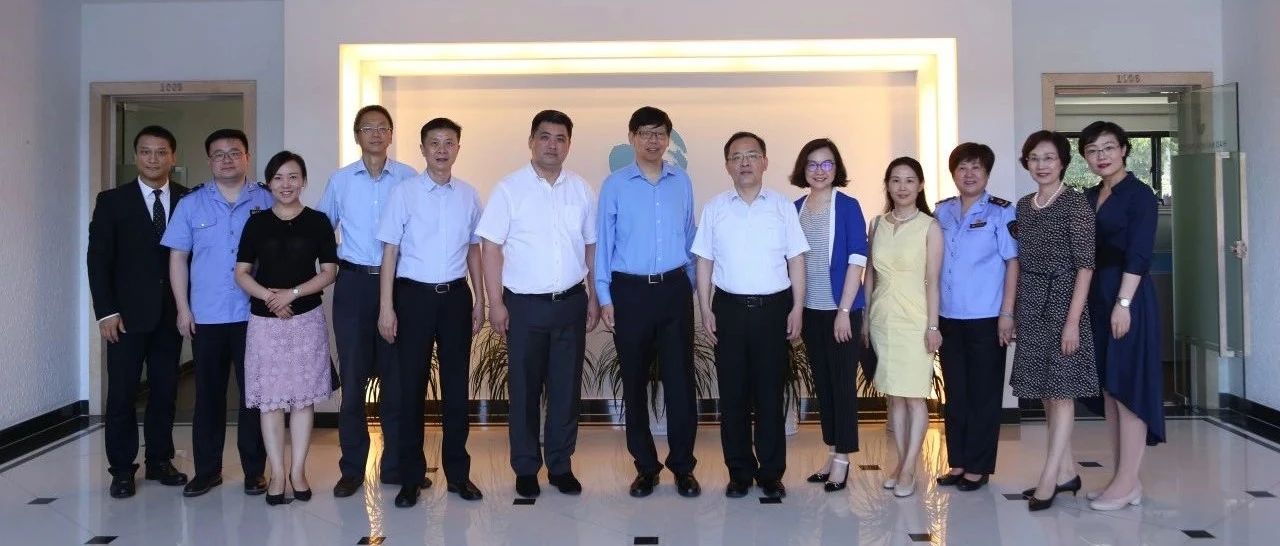 市知识产权局党组书记、局长芮文彪来松调研