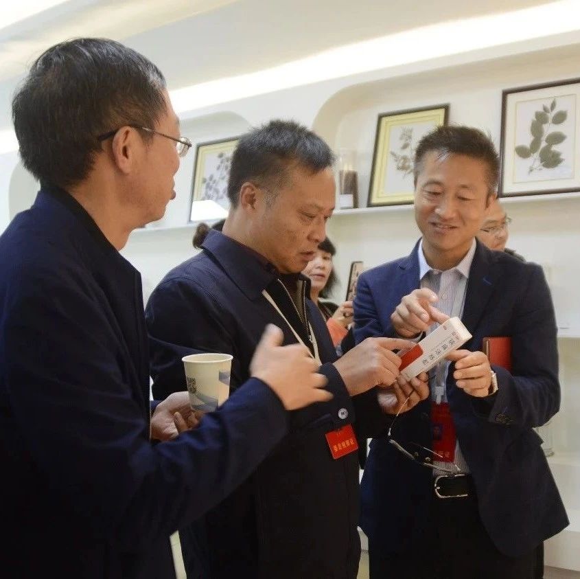 修文县政协主席王世利一行莅临景诚制药走访调研