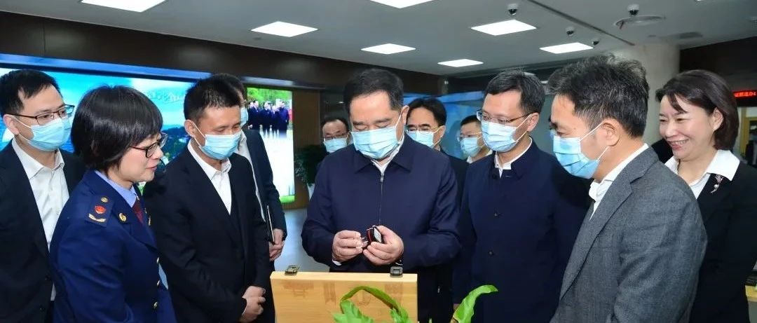 市委书记马晓晖实地调研企业开办“一站式”平台